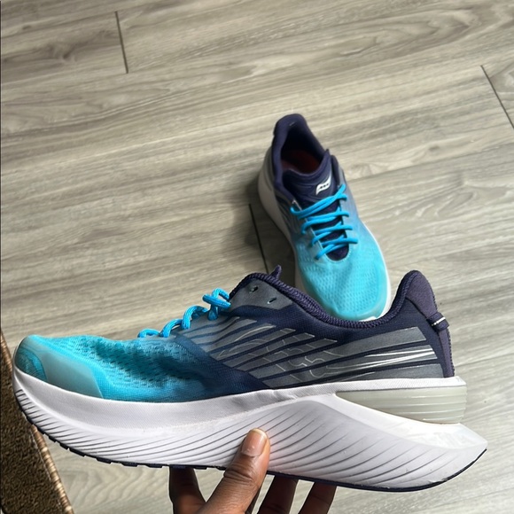 Saucony Endorphin Shift 3 Athletic Running Shoes (11) - Picture 3 of 10